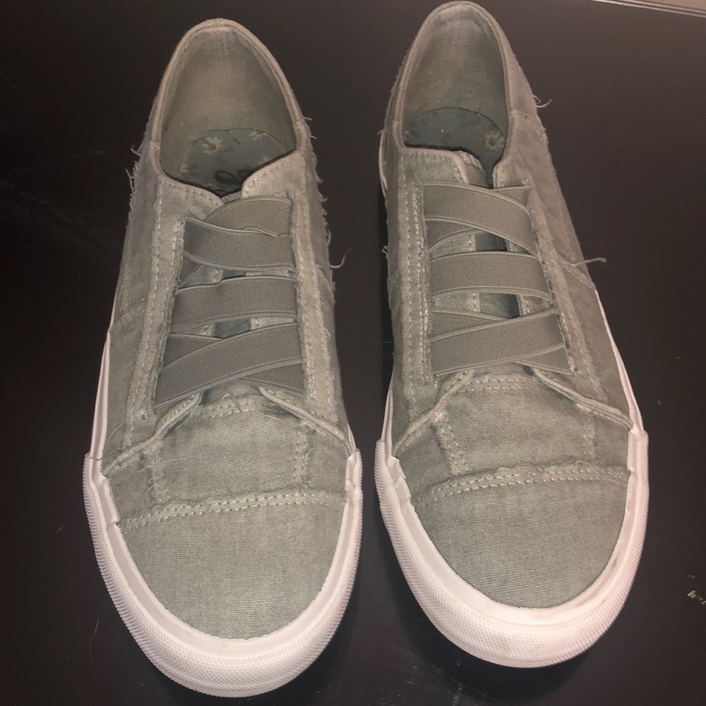 Gyspy Jazz Olive green sneakers size 9